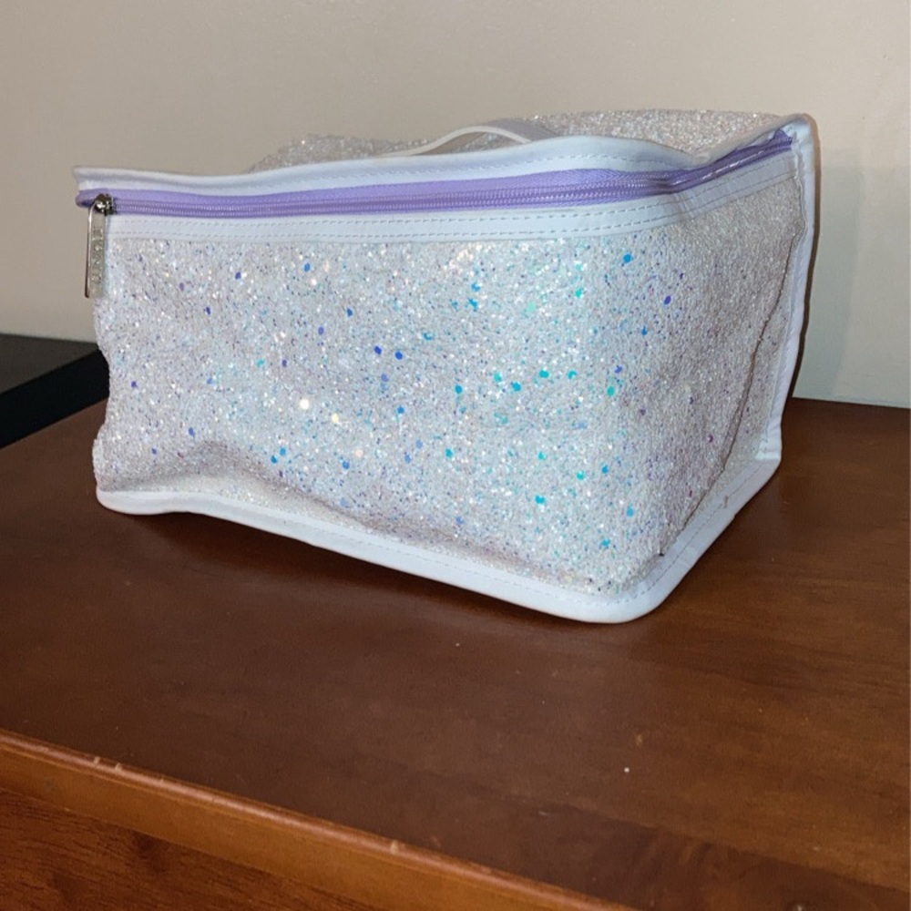 Clinique cosmetic bag